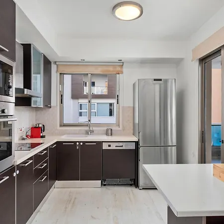 Parkside 2 Bedroom * Lárnaka