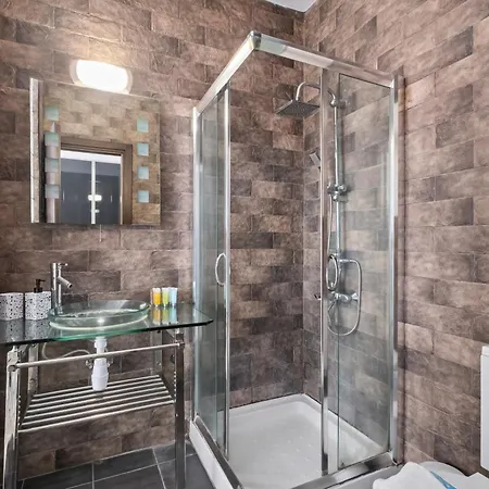 Parkside 2 Bedroom Apartman