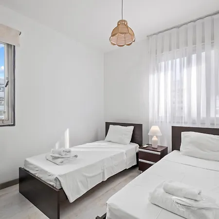 Parkside 2 Bedroom Apartment *